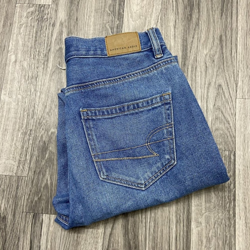 AMERICAN EAGLE Mom Skinny Leg Mid Rise Med Wash Blue Denim Jeans Women's Size 00